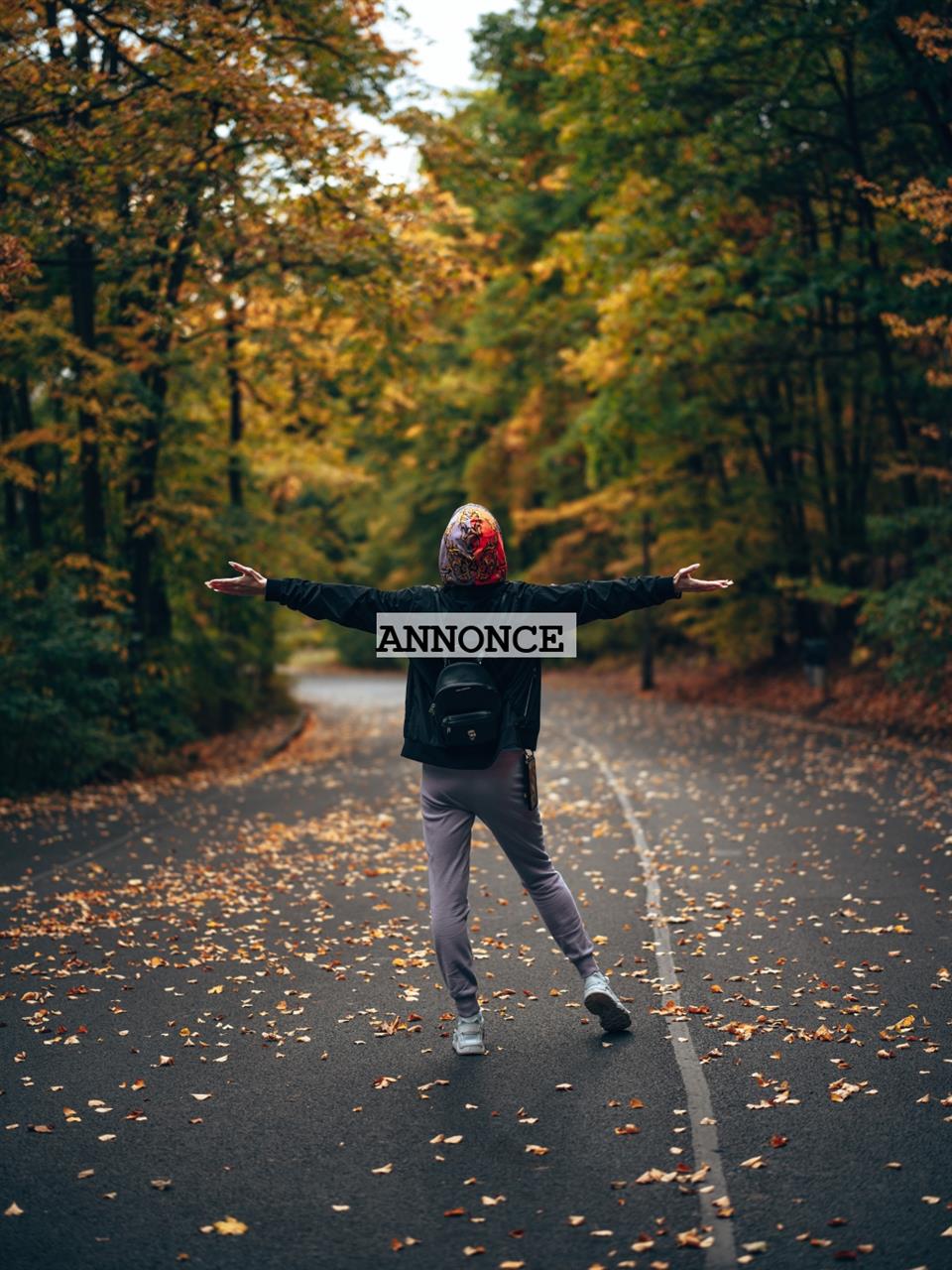 Accessories til kvinden, der matcher årstiden